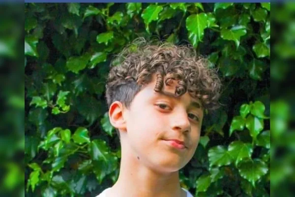 Jovem desaparecido Inglaterra