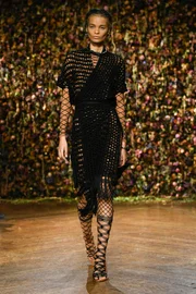 Nataly Vieira para Maison Margiela