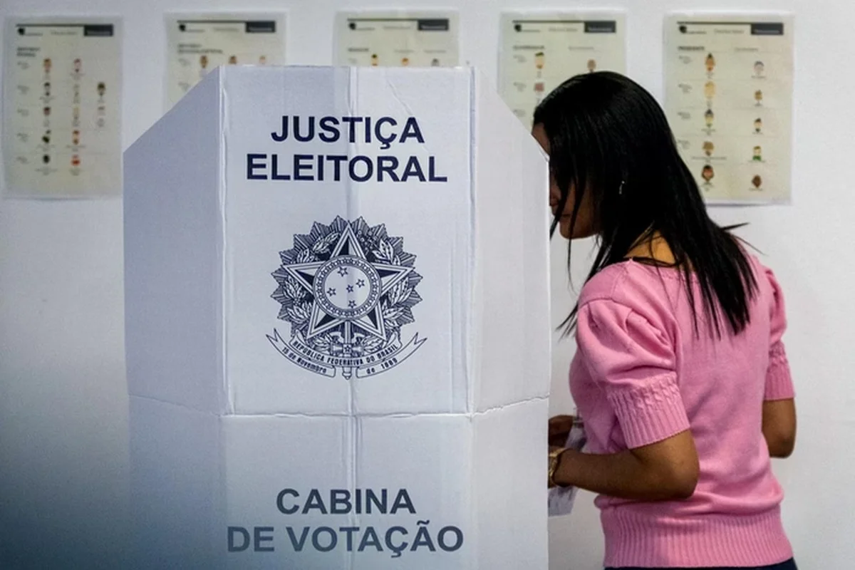 Primeiro turno das eleições está marcado para 4 de outubro, com eventual segundo turno em 25 de outubro Primeiro turno das eleições está marcado para 4 de outubro, com eventual segundo turno em 25 de outubro