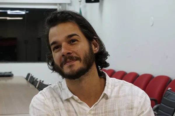 “Essa exposição não é boa”, diz Túlio Gadêlha sobre futuro político