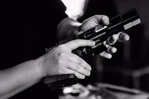 Aluguel de armas de fogo alimenta guerras entre gangues no DF