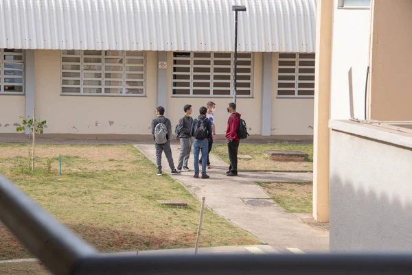 Alunos da Unesp - Metrópoles
