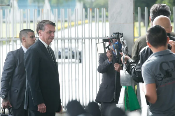 “Enquanto eu for presidente, não haverá aborto”, afirma Bolsonaro