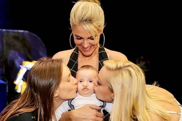 Ana Hickmann reage a seguidor que ofendeu sobrinho: “Bloqueando”