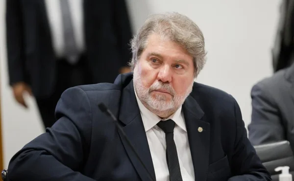 O líder do PCdoB na Câmara, Renildo Calheiros (PE).