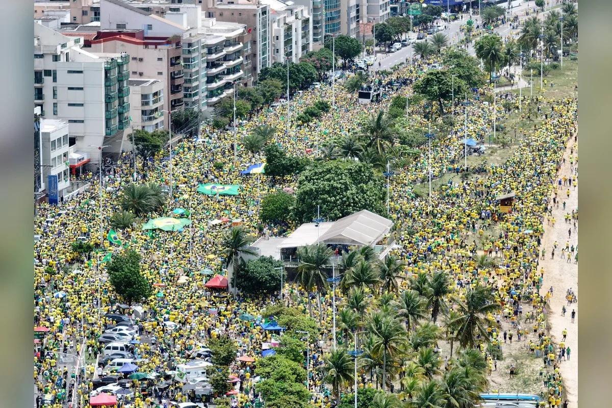 Ato de Flávio Bolsonaro em Vitória (ES) Ato de Flávio Bolsonaro em Vitória (ES)