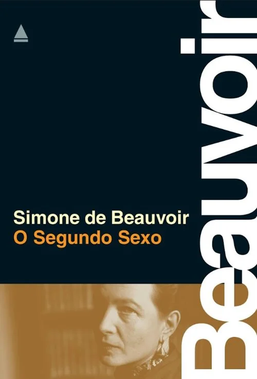 <em>O Segundo Sexo, de Simone de Beauvoir:</em> o livro escrito em dois volumes pela filosofa existencialista Simone de Beauvoir discute a vivência das mulheres na história mundial. No primeiro volume, a autora pergunta "O que é ser mulher?". No segundo, ela discute a diferença que damos na criação de filhas e de filhos <em>O Segundo Sexo, de Simone de Beauvoir:</em> o livro escrito em dois volumes pela filosofa existencialista Simone de Beauvoir discute a vivência das mulheres na história mundial. No primeiro volume, a autora pergunta "O que é ser mulher?". No segundo, ela discute a diferença que damos na criação de filhas e de filhos