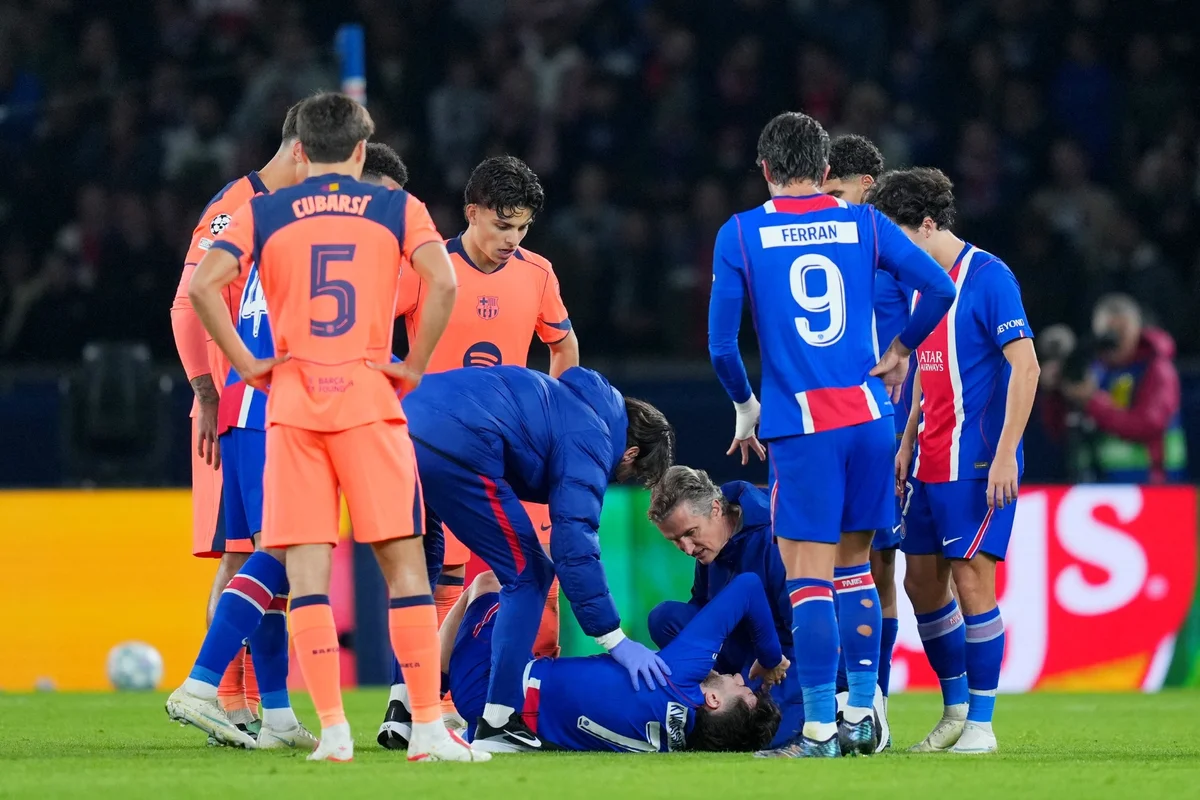 Kvaratskhelia deve perder o restanmte da temporada por lesão no joelho. Kvaratskhelia deve perder o restanmte da temporada por lesão no joelho.