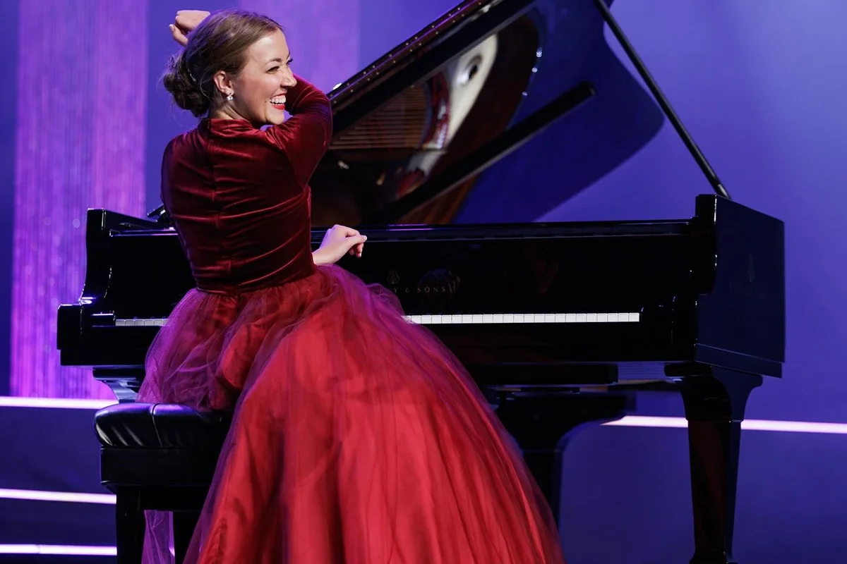 Brynn Carnesecca é clicada durante show de talento Brynn Carnesecca é clicada durante show de talento