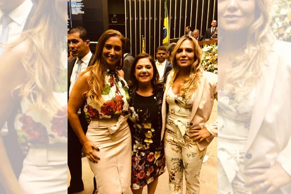 Deputadas do DF comemoram Soraya Santos na 1ª secretaria da Câmara