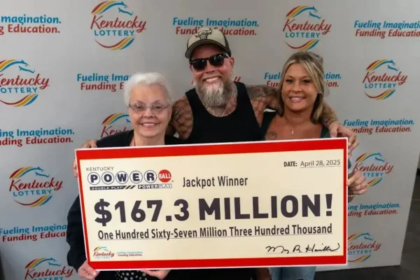 Homem que ganhou R$ 880 milhões na loteria é preso por roubo