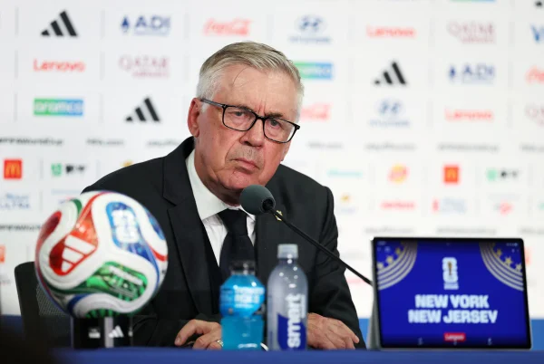 Ancelotti explica escolha por Bruno Guimarães na cobrança de pênalti