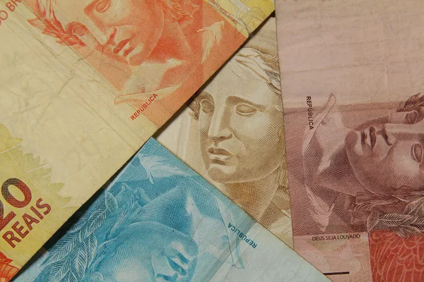OCDE piora projeções e vê queda de 2,8% para o PIB do Brasil em 2015