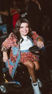 Lorrane Silva (Pequena Lô) Lorrane Silva (Pequena Lô)