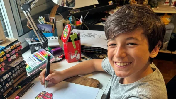 GuDraws: garoto de 11 anos usa apenas observação para criar personagens