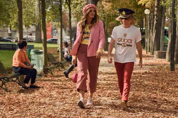 Modelos com roupa da gucci