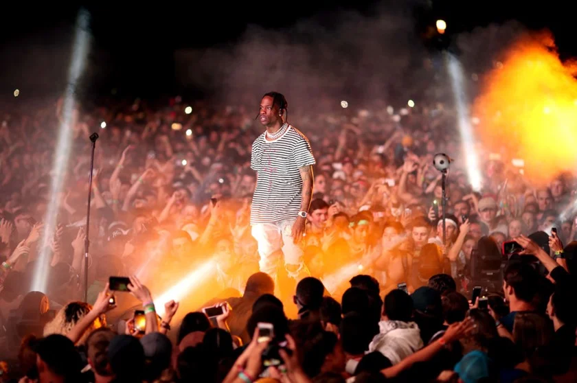 <strong>Travis Scott:</strong> Jacques Berman Webster II, mais conhecido como Travis Scott, é um rapper americano, compositor e produtor musical. Em 2012, Scott assinou seu primeiro grande contrato com a gravadora Epic Records. Uma de suas principais músicas é <a href="https://www.youtube.com/watch?v=tfSS1e3kYeo">Highest In The Room</a> <strong>Travis Scott:</strong> Jacques Berman Webster II, mais conhecido como Travis Scott, é um rapper americano, compositor e produtor musical. Em 2012, Scott assinou seu primeiro grande contrato com a gravadora Epic Records. Uma de suas principais músicas é <a href="https://www.youtube.com/watch?v=tfSS1e3kYeo">Highest In The Room</a>