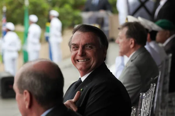 Bolsonaro quer criar “nova Cancún” em zona ecológica onde foi multado