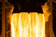 Chamas da turbina da Nave Starship 