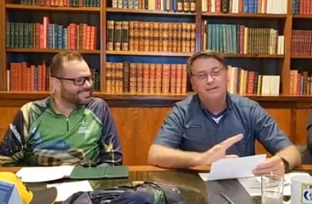 PL sobre alíquota do ICMS será apresentado nesta 6ª, diz Bolsonaro