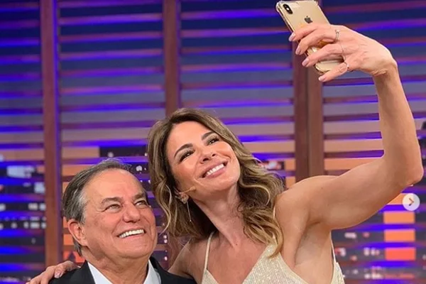Em entrevista, Ronnie Von recorda paixão por mulher 24 anos mais velha