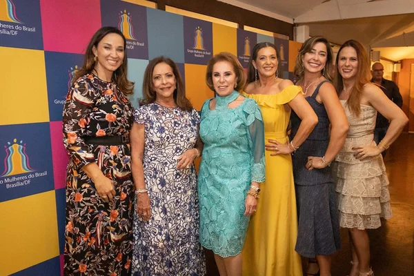 Grupo Mulheres do Brasil brinda 5 anos em coquetel com personalidades