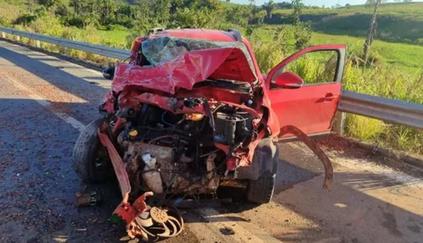 PA: 3 mulheres morrem após pneu de carro furar e colidir com veículo - destaque galeria PA: 3 mulheres morrem após pneu de carro furar e colidir com veículo - destaque galeria