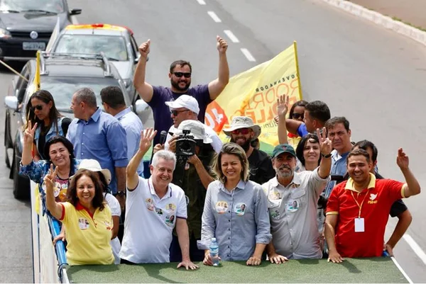 Em carreata, Rollemberg ataca adversários: “Estão desesperados”