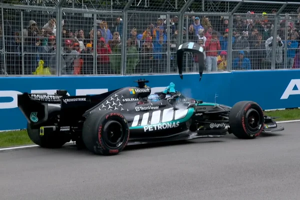 F1: George Russell é punido após jogar apoio de cabeça na pista