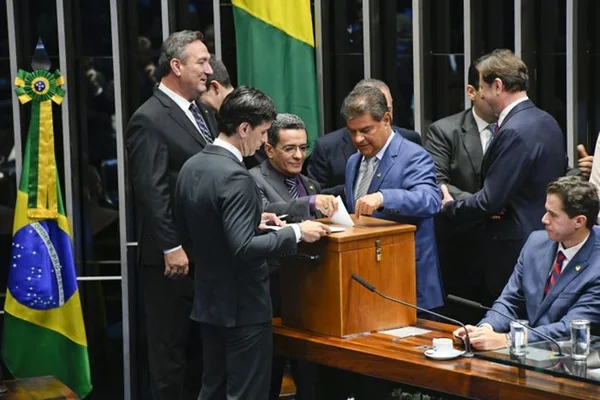 Fraude no Senado: principal suspeito é Mecias de Jesus (PRB), diz site