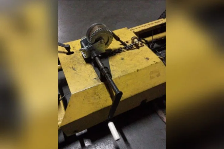 Equipamento em que ex-funcionário sofreu acidente Equipamento em que ex-funcionário sofreu acidente