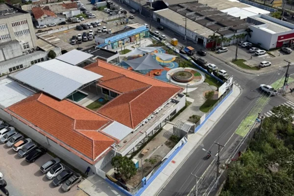 Foto colorida mostra Casa do Autista de Maceió (AL) - Metrópoles