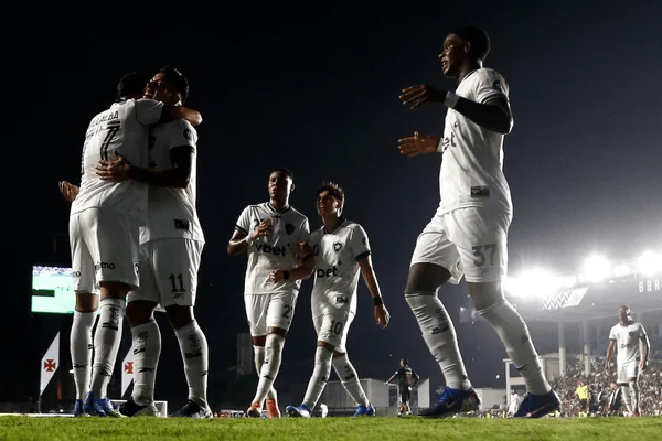 Jogadores do Botafogo em confronto diante do Vasco, pelo Brasileirão