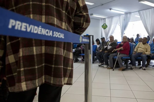 Proposta de reforma da Previdência acaba com reajuste pela inflação