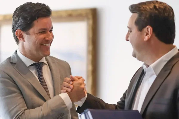 De olho no governo do PR, Guto Silva deixará Secretaria das Cidades