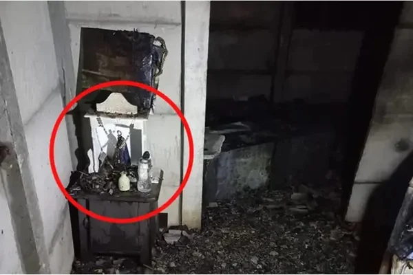 Casa pega fogo no Paraná e imagem de Nossa Senhora Aparecida fica intacta