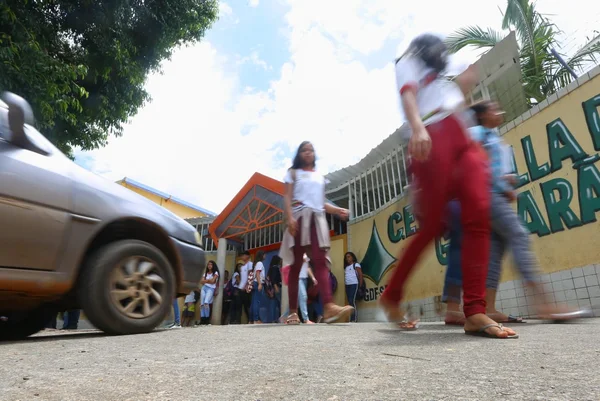 Greve de terceirizados termina em parte das escolas públicas do DF