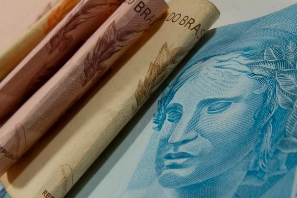 Recadastramento de servidores pode gerar economia de R$ 60 milhões