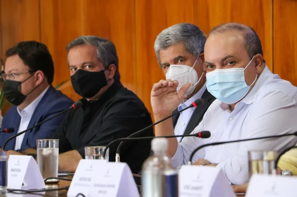 Ibaneis, Clemente e o novo secretário de Saúde