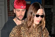 Justin Bieber e Hailey Bieber são abordados nas ruas Justin Bieber e Hailey Bieber são abordados nas ruas
