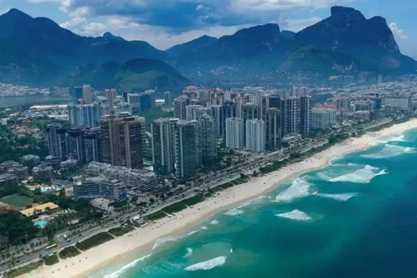Imagem colorida, Praia da Barra da Tijuca, parte da nova Zona Sudoeste do Rio de Janeiro- Metrópoles