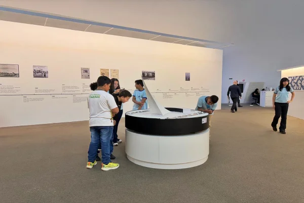 Utopias em construção: alunos de Planaltina vivem sexta cultural no Museu - destaque galeria Utopias em construção: alunos de Planaltina vivem sexta cultural no Museu - destaque galeria