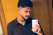 Yuri Lima posa para as redes sociais