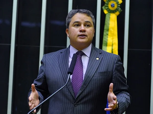 Efraim Filho é autor da PL da desoneração