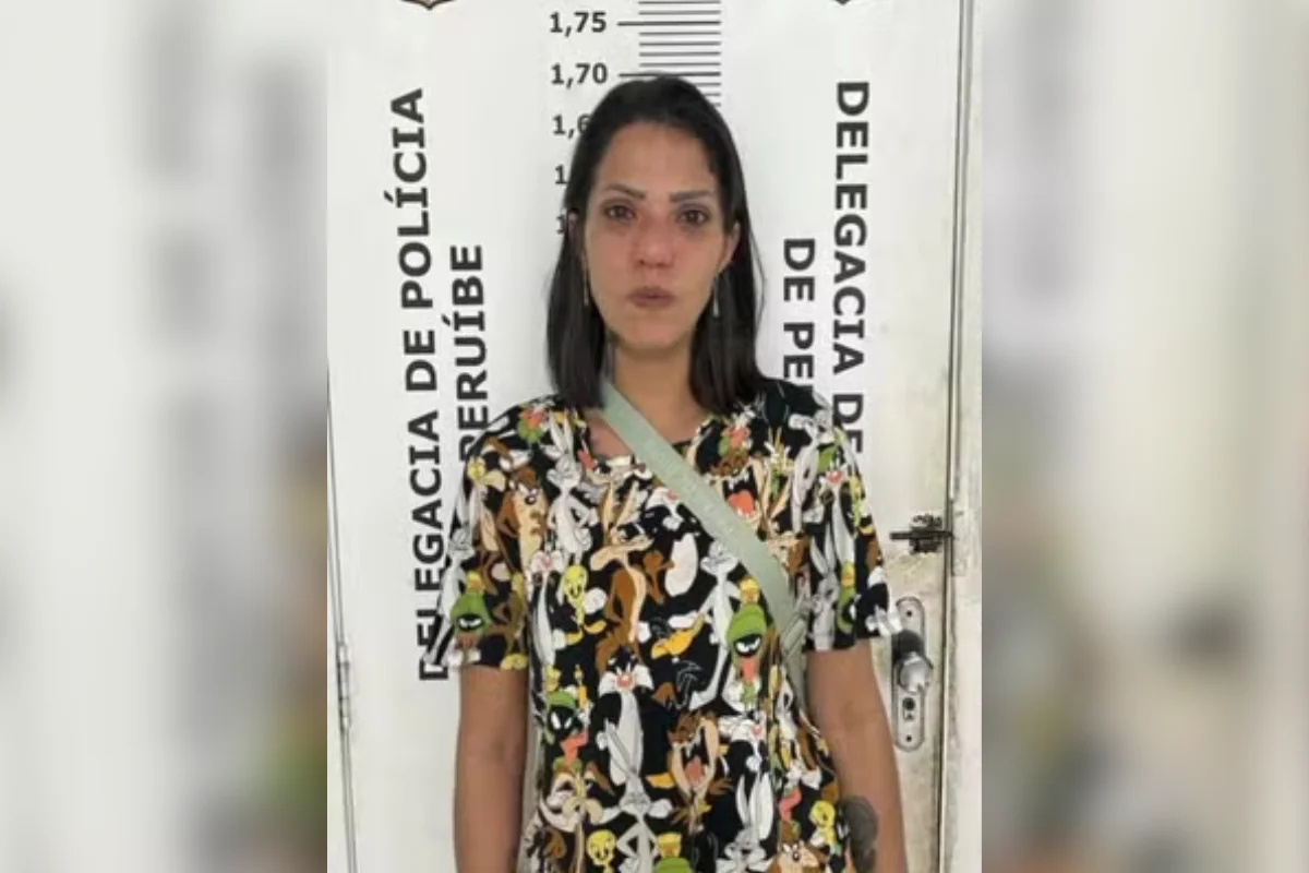 Imagem colorida de mulher presa por chamar gcm de "macaca" - Metrópoles