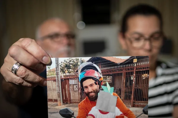 Pai de motorista assassinado contesta tese de réu sobre legítima defesa