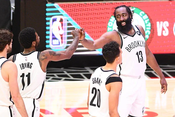 James Harden e Kyrie Irving