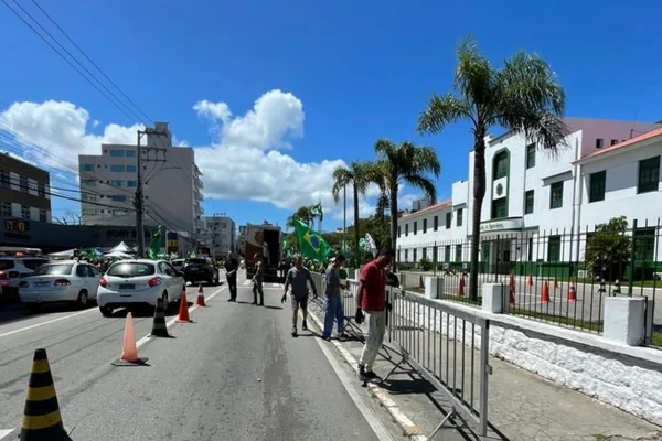Quartel do Exército Brasileiro em Florianópolis - Metropoles