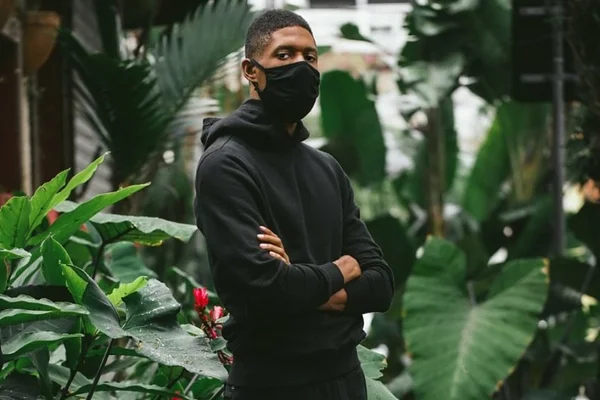 Roupas antivirais da Oriba