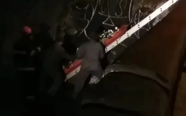Soldado morre atropelado por trem ao tentar recuperar telefone roubado